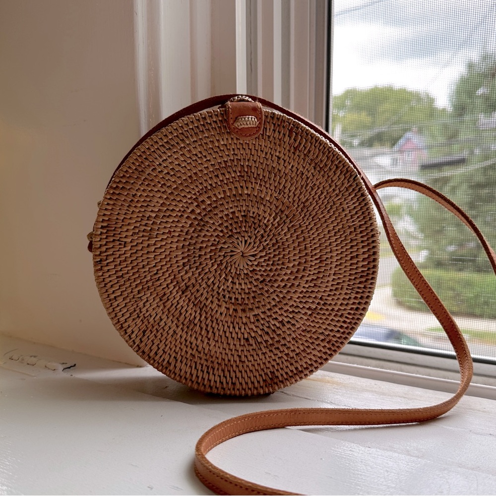 Rattan Round Crossbody